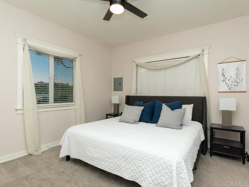 https://cdn.realtyfeed.com/cdn/127/306763265/676ce25ae2d61400b750adff79761259.webp