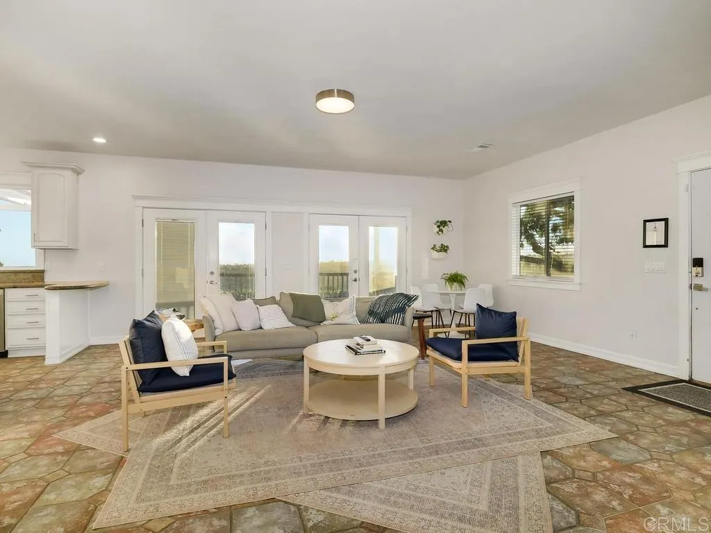 https://cdn.realtyfeed.com/cdn/127/306763265/b5cc539e7f36266591d24c6a78e8a954.webp
