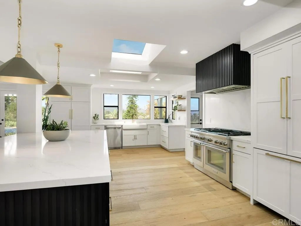 https://cdn.realtyfeed.com/cdn/127/306763265/e4f9a2e00ba27d702931e3cd8ec72bce.webp