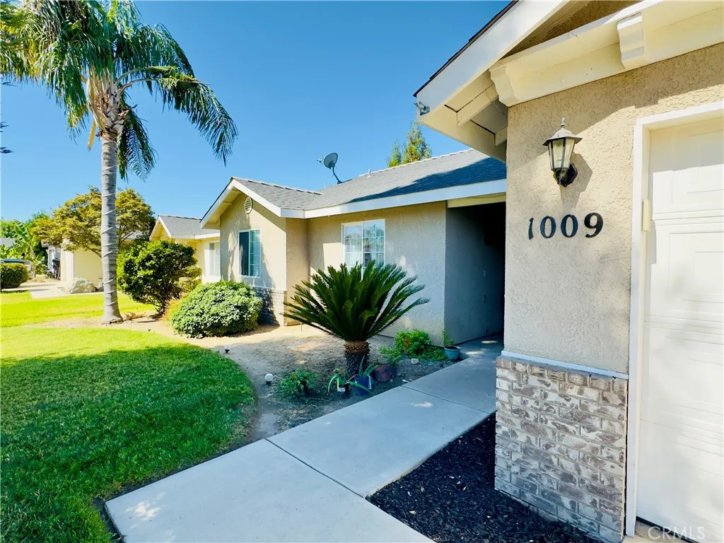1009 S Elverta Street, Visalia, CA 93292 - Photo 2 of 59, Visalia, CA