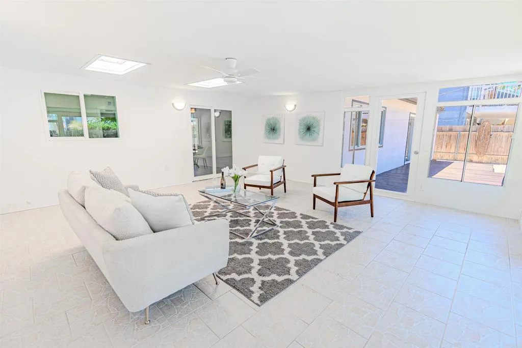 https://cdn.realtyfeed.com/cdn/127/306763274/3dc60f4c83e81ec57d8dd94a134392c9.webp