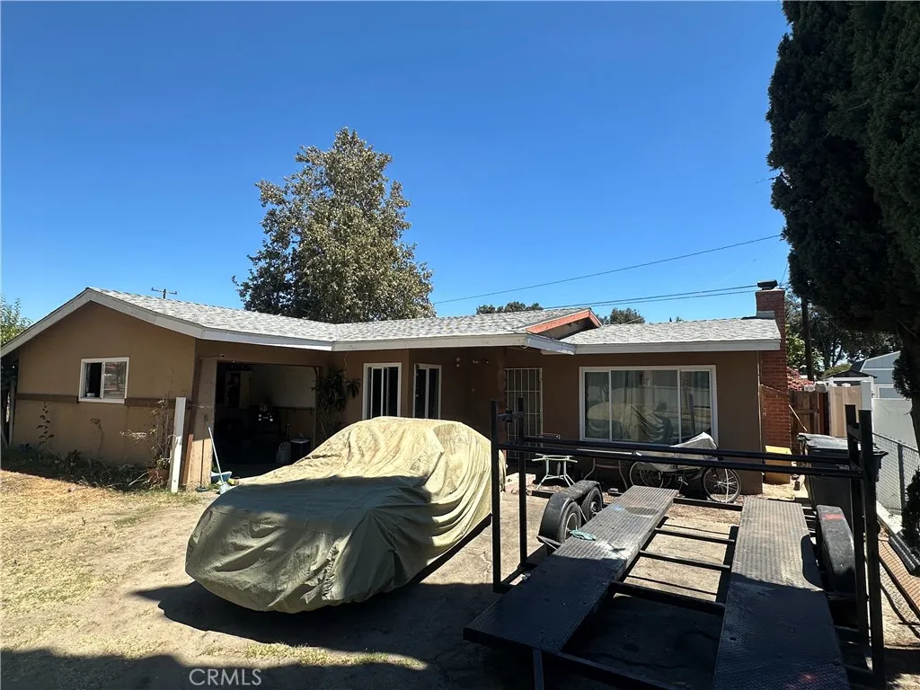 122 E Pioneer Avenue, Redlands, CA 92374 - Photo 2 of 3, Redlands, CA