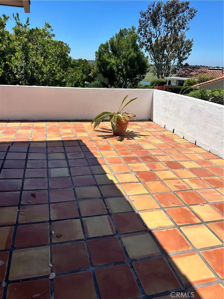 400 Onda, Newport Beach, CA 92660 - Photo 2 of 6, Newport Beach, CA