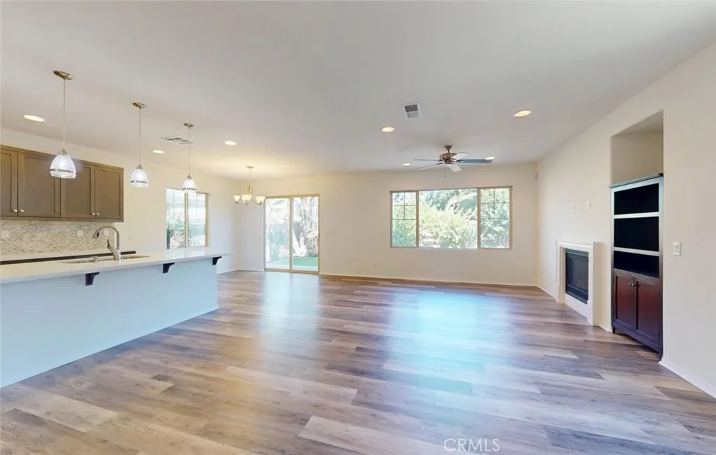 https://cdn.realtyfeed.com/cdn/127/306763310/48144320806904990df6537202ef19fc.webp