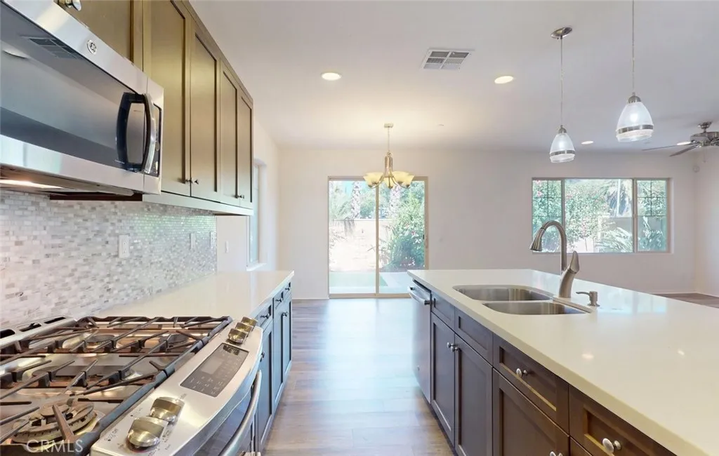 https://cdn.realtyfeed.com/cdn/127/306763310/500137a316dc666ee3edd7c6fe3313a0.webp