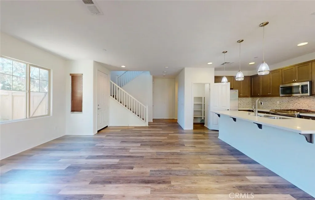 https://cdn.realtyfeed.com/cdn/127/306763310/5ee7db8c26985f82857033cf3abcfc2a.webp