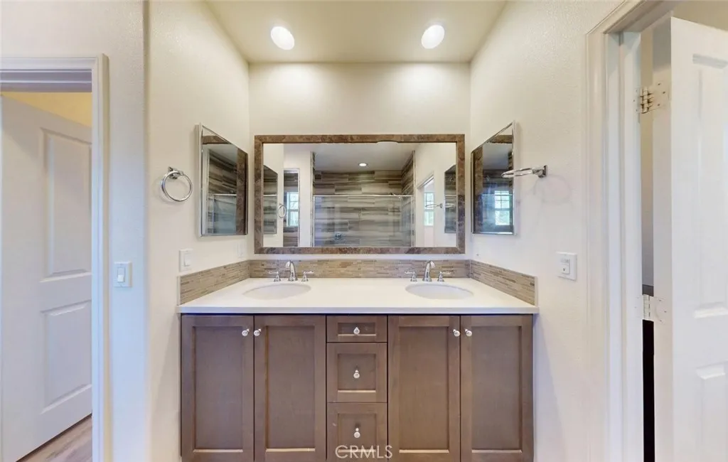 https://cdn.realtyfeed.com/cdn/127/306763310/6fb23b009644e31d164523ae83c4e479.webp