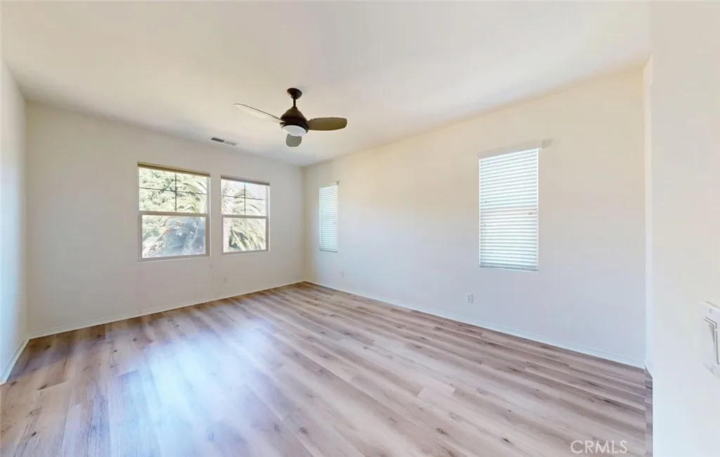 https://cdn.realtyfeed.com/cdn/127/306763310/dae35dcb50957badef7c8c9f0b3907f4.webp
