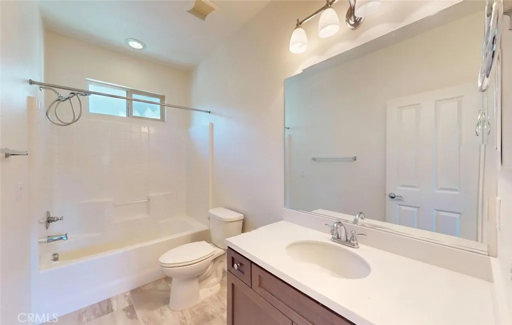 https://cdn.realtyfeed.com/cdn/127/306763310/e3a68bfdb7ecbb3b9a044928618801be.webp