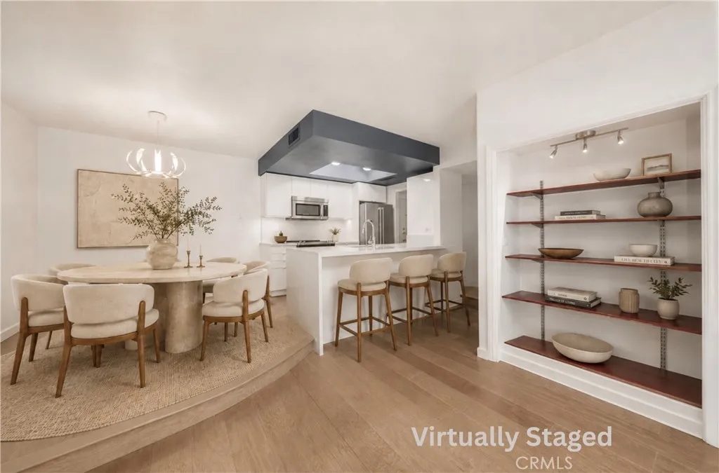 521 Montana Avenue Unit 211, Santa Monica, CA 90403 - Photo 5 of 25, Santa Monica, CA
