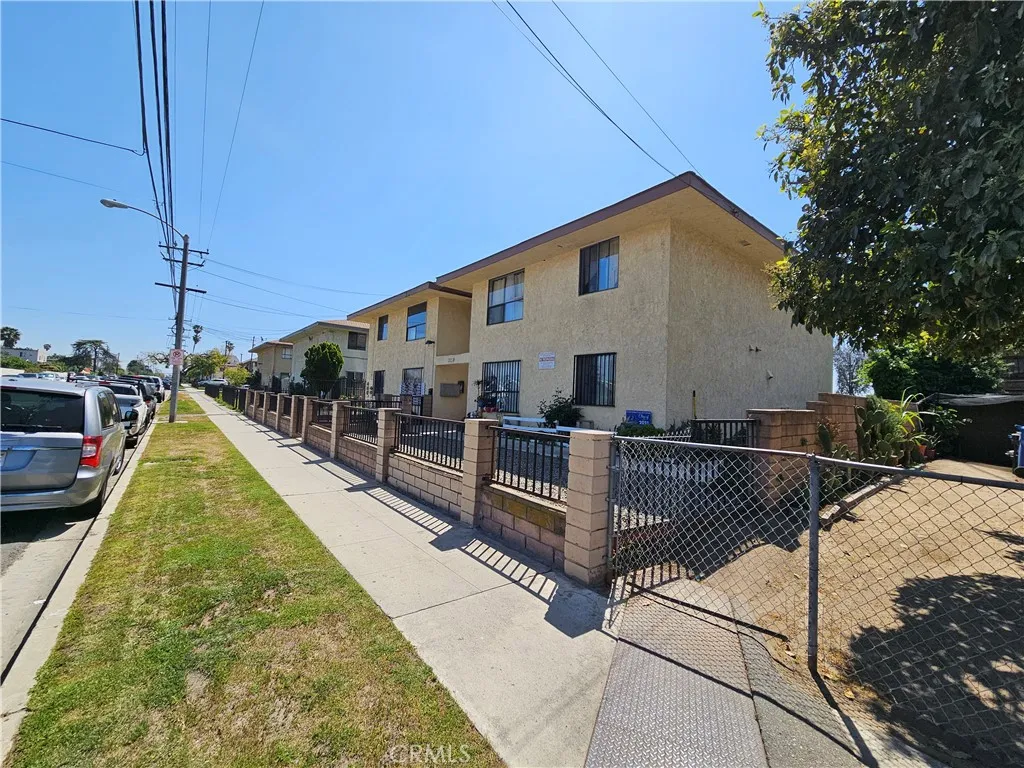 1574 Laurel Avenue, Pomona, CA 91768 - Photo 3 of 4, Pomona, CA