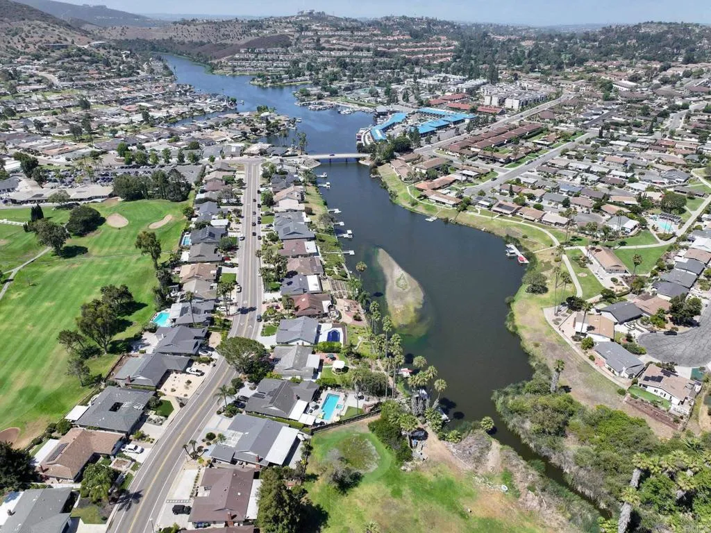 https://cdn.realtyfeed.com/cdn/127/306763364/20d28aac41b5c6ee08d659e677453a97.webp