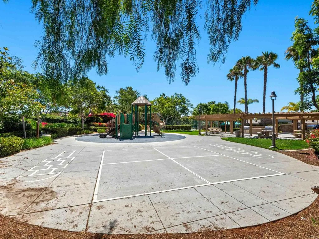 https://cdn.realtyfeed.com/cdn/127/306763386/393fd3085c8230f0f9ec2c2c7cd59eec.webp