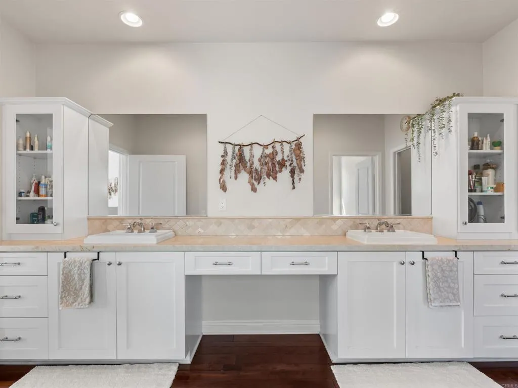 https://cdn.realtyfeed.com/cdn/127/306763386/523cbff5ab65f000213645607b3638da.webp
