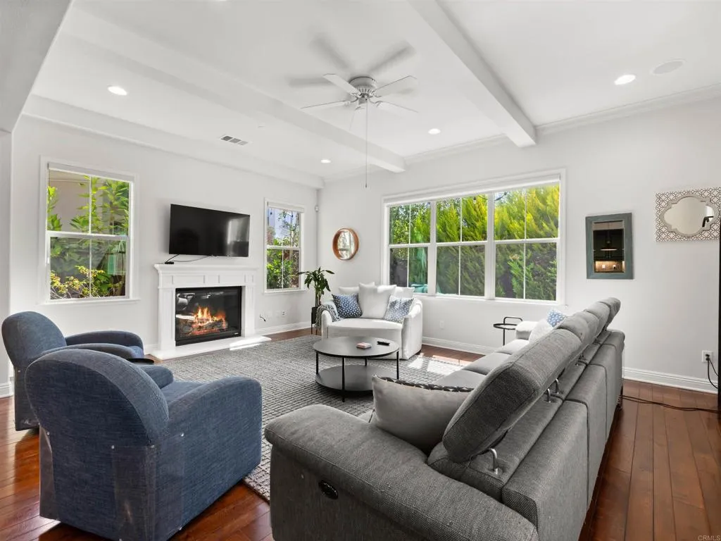 https://cdn.realtyfeed.com/cdn/127/306763386/9860fc3d2bbcd87e3691a8e7ee9d05a9.webp