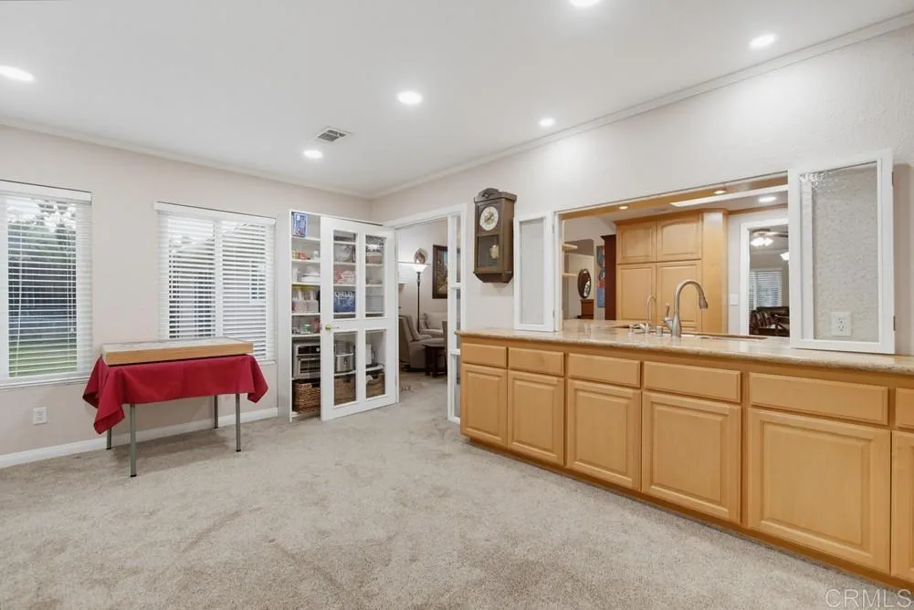 https://cdn.realtyfeed.com/cdn/127/306763454/654bc1ba7f0aa3409b4da2c8da7c94fb.webp