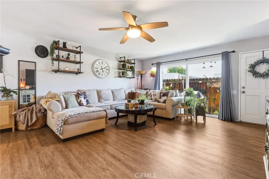 8927 Cedros Unit 14, Panorama City, CA 91402 - Photo 2 of 30, Panorama City, CA