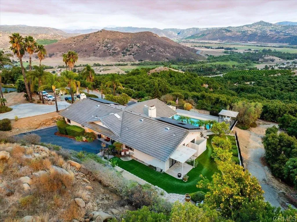 https://cdn.realtyfeed.com/cdn/127/306763500/0c56eeecd70085f58baec1369891a49c.webp