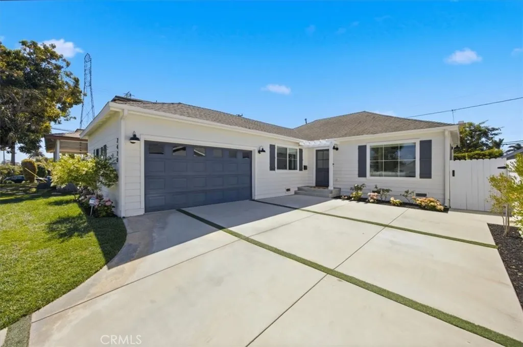 2420 Robinson Street, Redondo Beach, CA 90278 - Main photo, Redondo Beach, CA