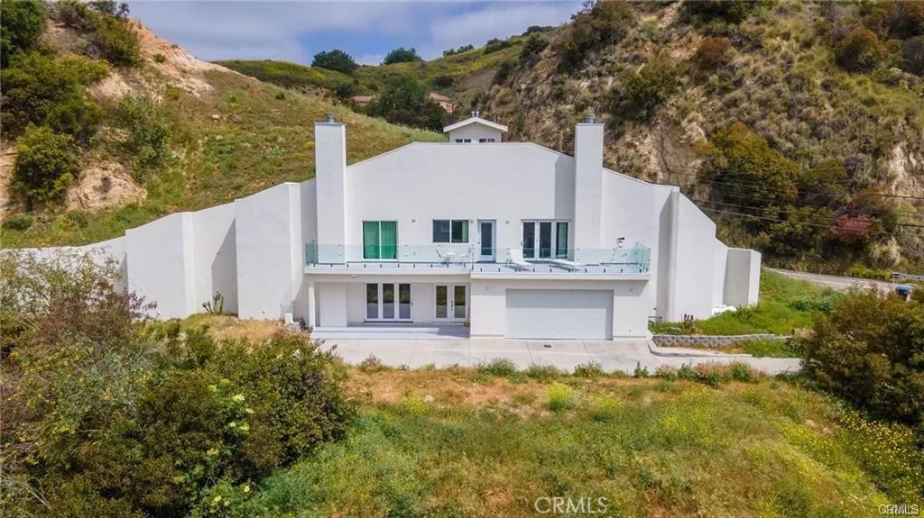 2411 N Topanga Canyon Boulevard, Topanga, CA 90290 - Main photo, Topanga, CA