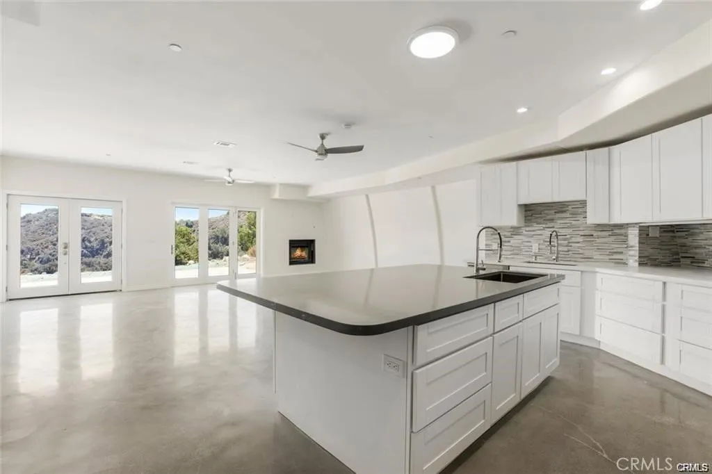 2411 N Topanga Canyon Boulevard, Topanga, CA 90290 - Photo 5 of 21, Topanga, CA