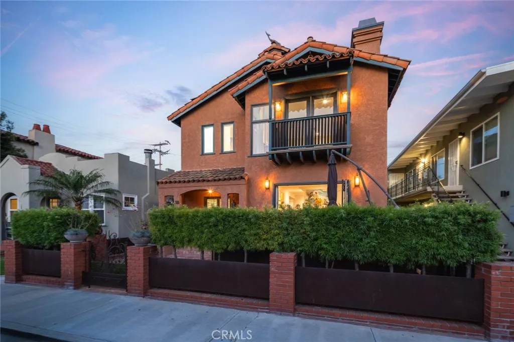128 Quincy Avenue, Long Beach, CA 90803 - Main photo, Long Beach, CA