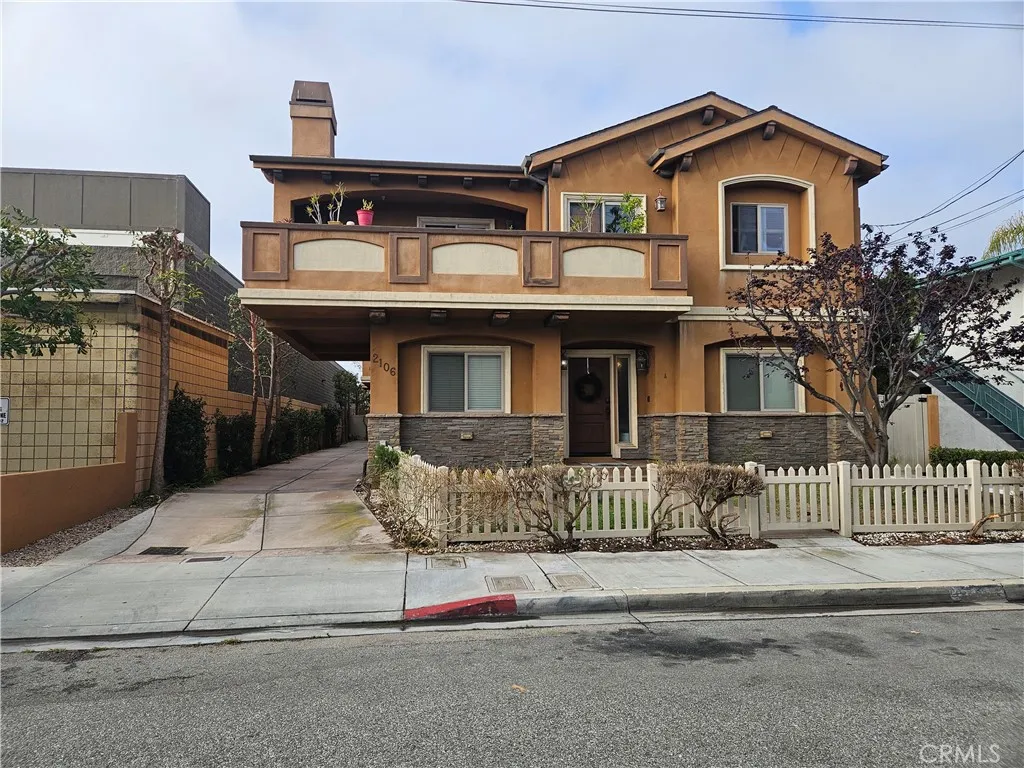 2106 Mathews Unit C, Redondo Beach, CA 90278 - Main photo, Redondo Beach, CA
