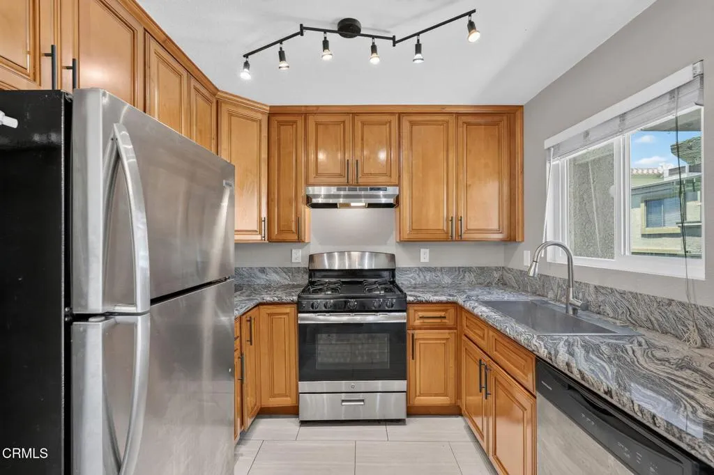 8396 Sunset Trail Place Unit F, Rancho Cucamonga, CA 91730 - Photo 2 of 27, Rancho Cucamonga, CA