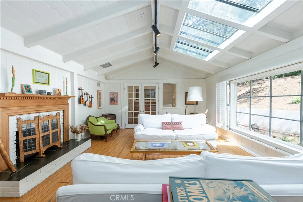 11446 Amanda Drive, Studio City, CA 91604 - Photo 5 of 44, Studio City, CA