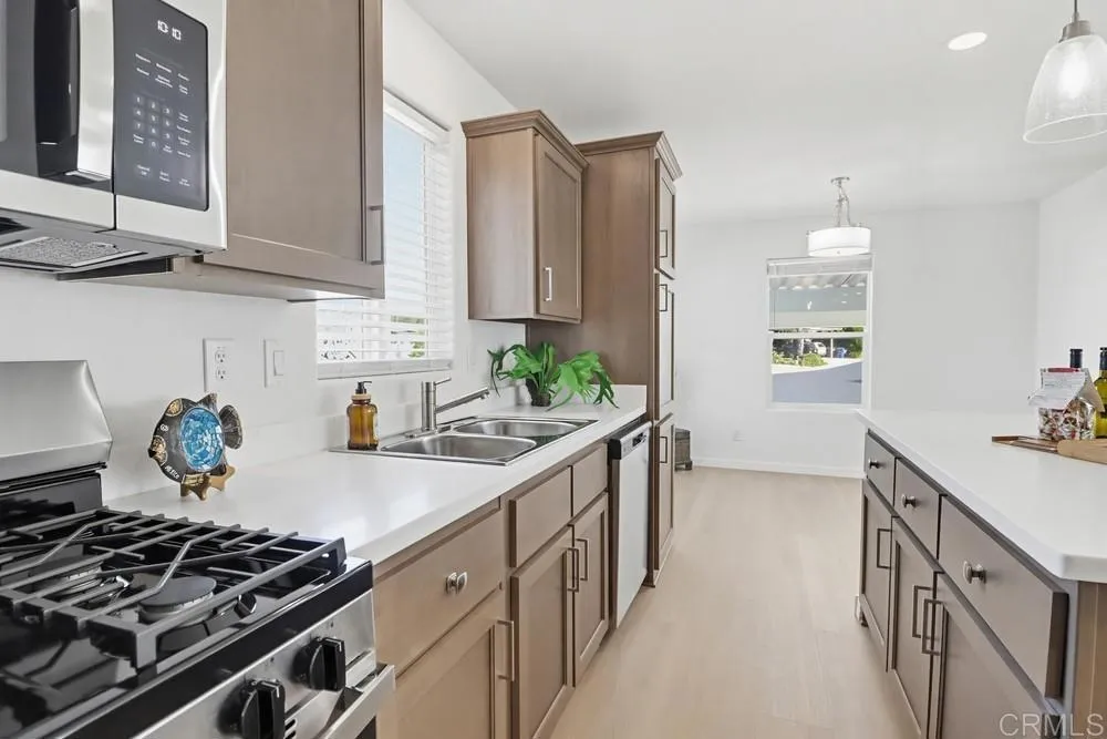https://cdn.realtyfeed.com/cdn/127/306763588/249314855bf59d80305ececc753192cc.webp