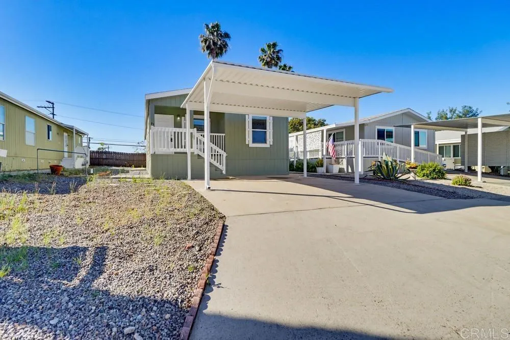 https://cdn.realtyfeed.com/cdn/127/306763588/41dccad32c02d7c1d428fc938a14c7f9.webp