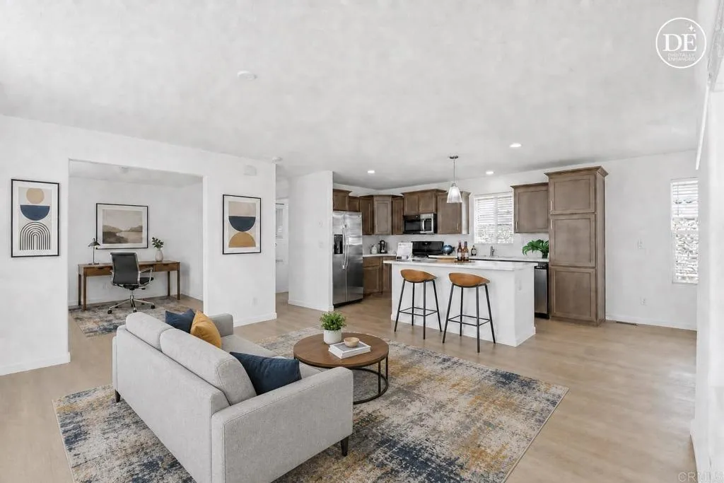 https://cdn.realtyfeed.com/cdn/127/306763588/7b09ab0a2ad70d686ad1d3fc852a7b86.webp