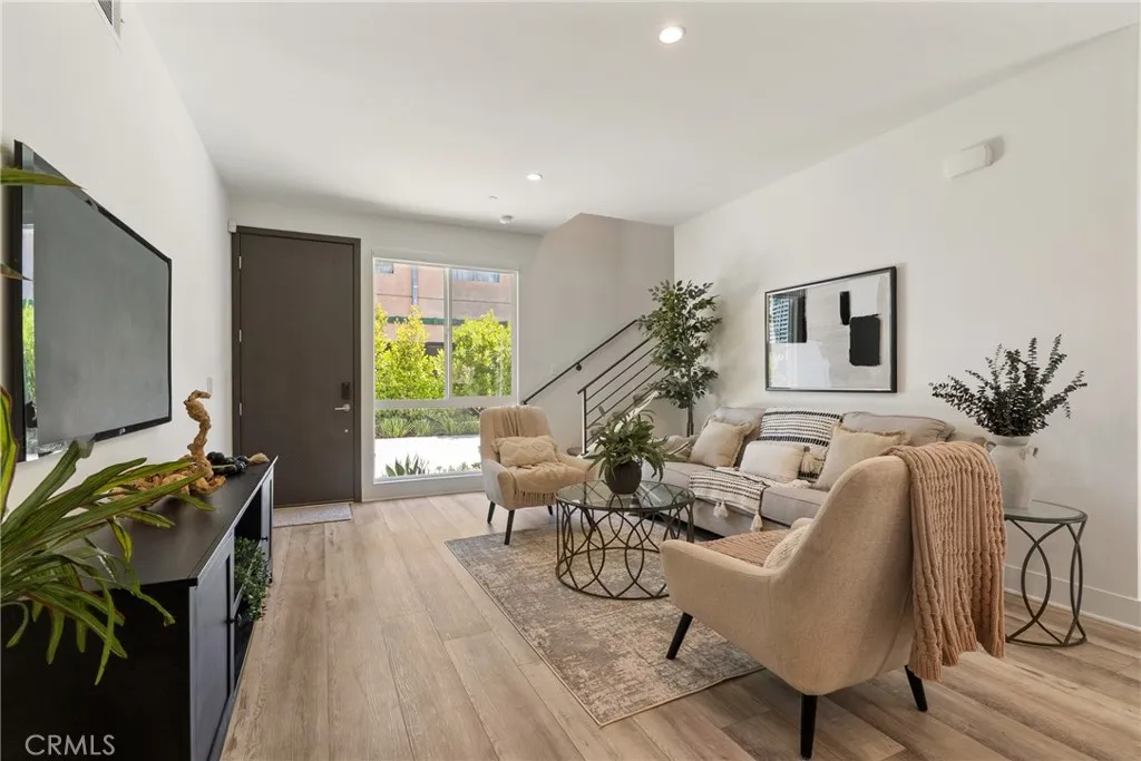 730 Lynn Court, Costa Mesa, CA 92627 - Photo 3 of 19, Costa Mesa, CA
