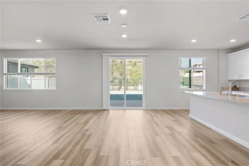 35256 Lopez, Beaumont, CA 92223 - Photo 3 of 26, Beaumont, CA