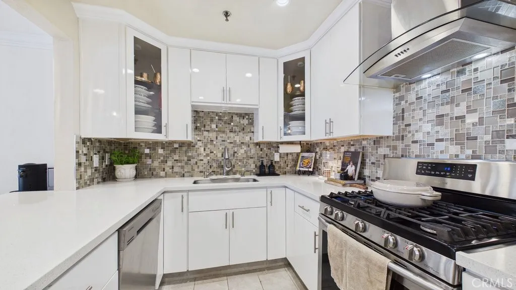 735 W California Unit 102, Glendale, CA 91203 - Photo 5 of 32, Glendale, CA