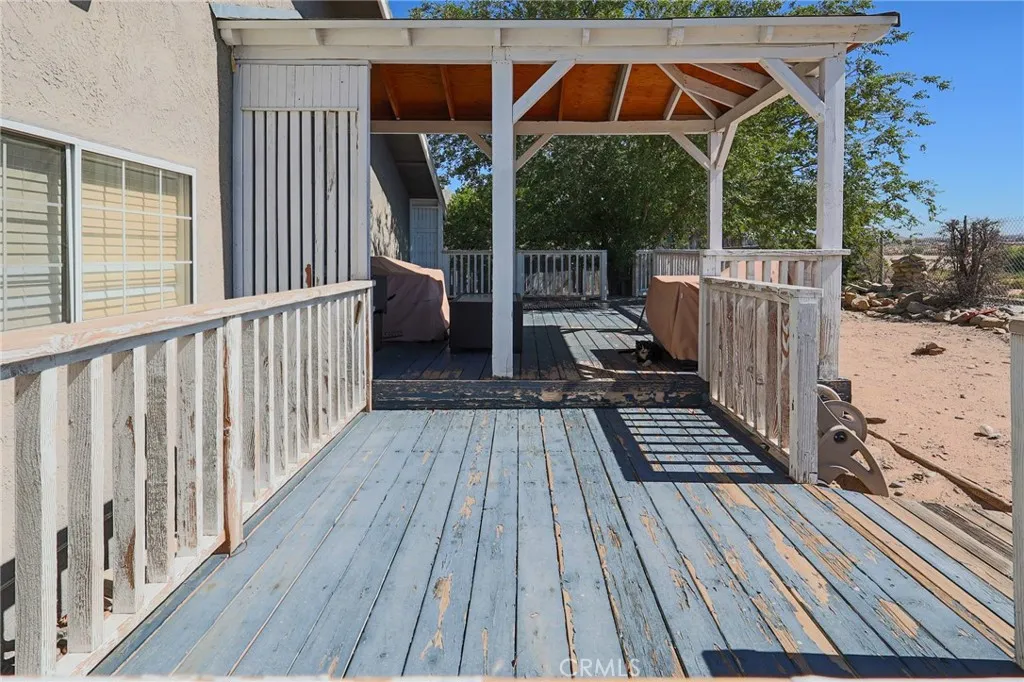 18681 Arrowhead, Victorville, CA 92395 - Photo 3 of 41, Victorville, CA