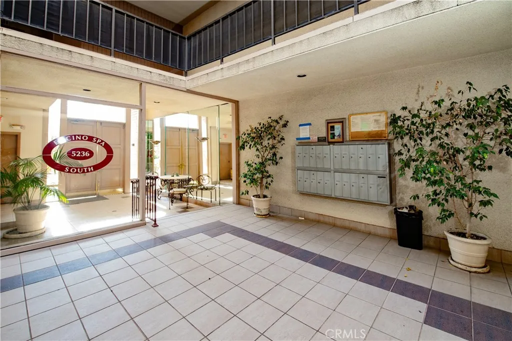 5236 Yarmouth Unit 113, Encino, CA 91316 - Photo 3 of 59, Encino, CA