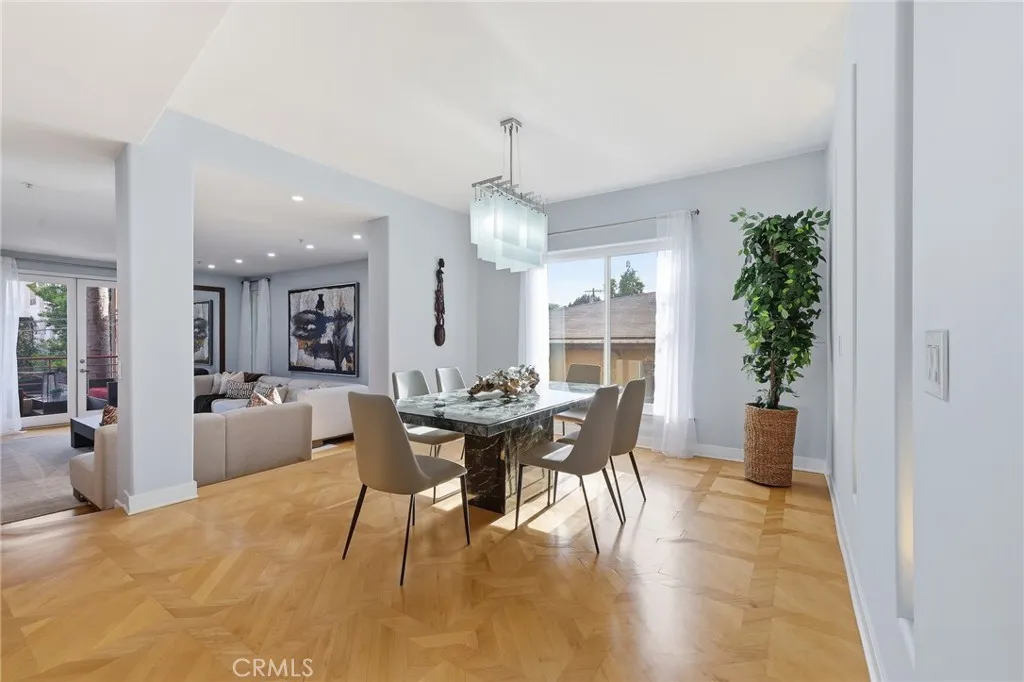 14271 Dickens Street Unit 201, Sherman Oaks, CA 91423 - Photo 4 of 42, Sherman Oaks, CA
