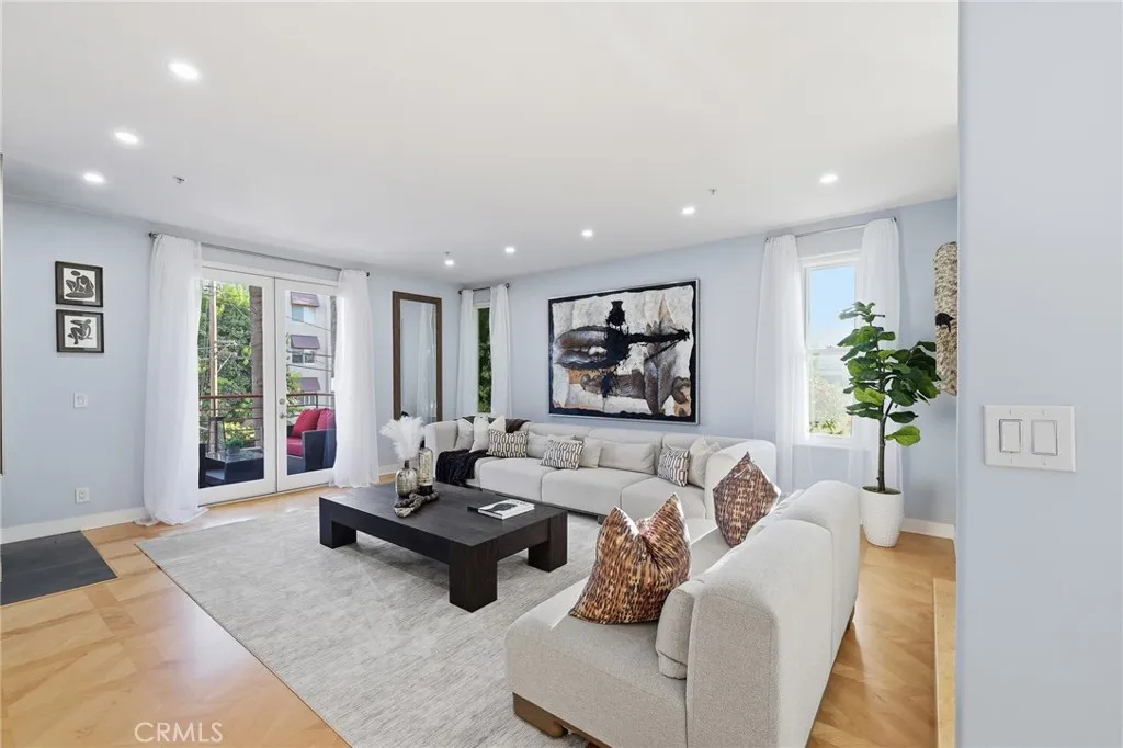 14271 Dickens Street Unit 201, Sherman Oaks, CA 91423 - Photo 2 of 42, Sherman Oaks, CA