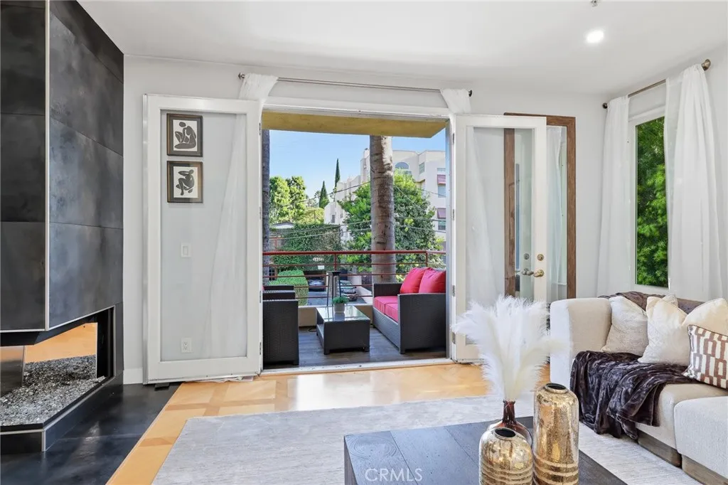 14271 Dickens Street Unit 201, Sherman Oaks, CA 91423 - Photo 3 of 42, Sherman Oaks, CA