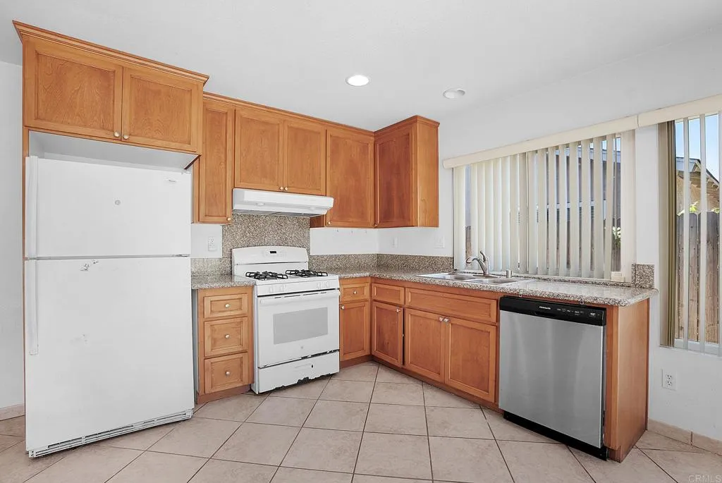 https://cdn.realtyfeed.com/cdn/127/306763616/37ab6ec6a3a658ac215db63dd579378c.webp