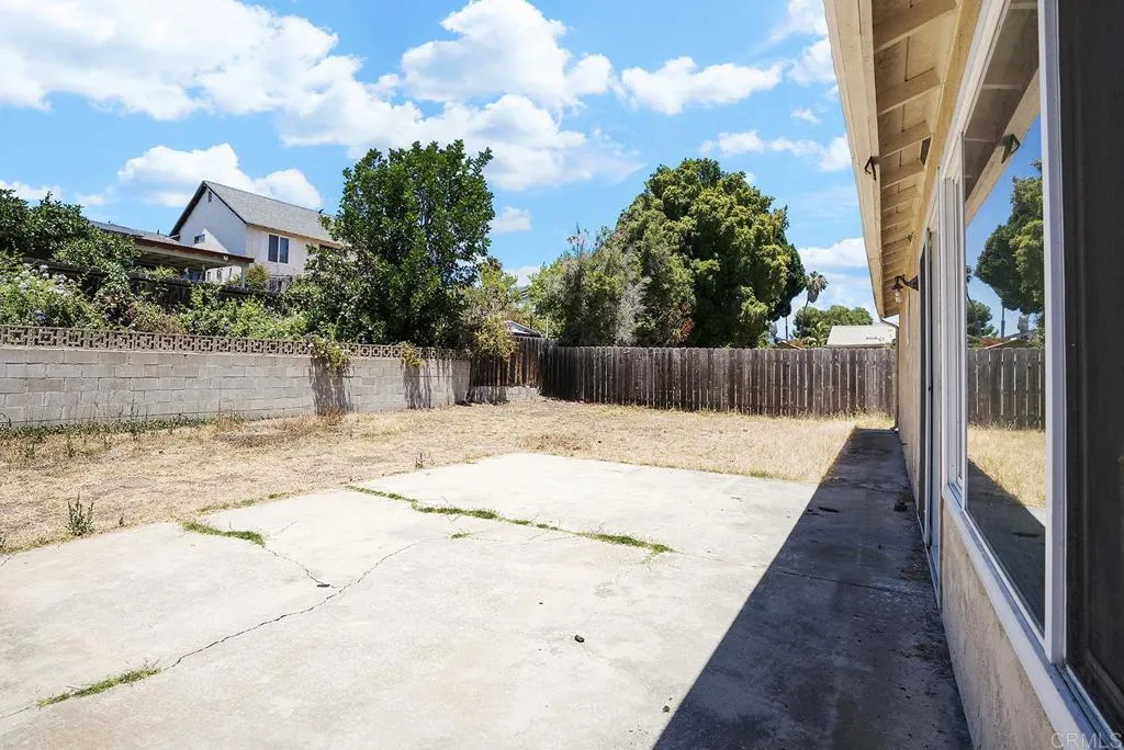 https://cdn.realtyfeed.com/cdn/127/306763616/37aeea3d338c2a853837849e14092bec.webp