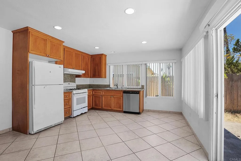 https://cdn.realtyfeed.com/cdn/127/306763616/44100571bb22c437c04301521cb800a5.webp