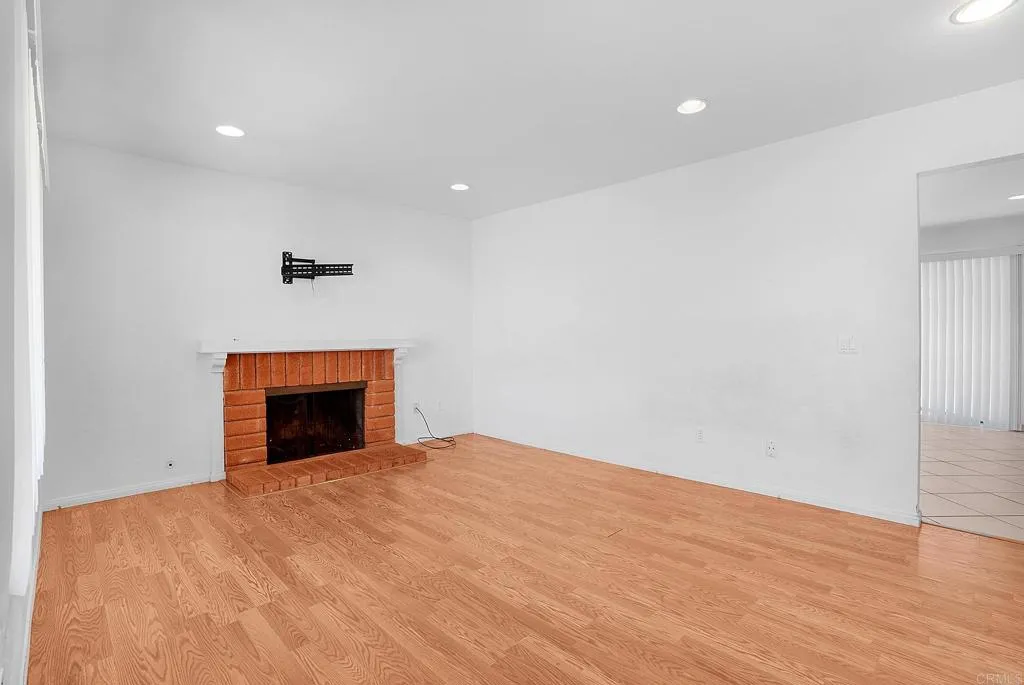 https://cdn.realtyfeed.com/cdn/127/306763616/9e86737dcc1820291bc14ddeeb74fc2e.webp