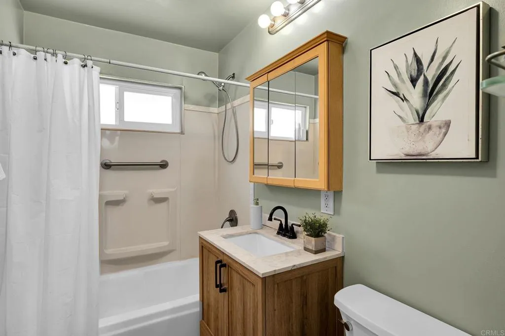 https://cdn.realtyfeed.com/cdn/127/306763628/00a04d3940e502321fb29e43a8726c23.webp