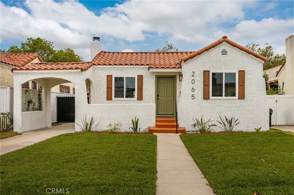 2065 W 65th, Los Angeles, CA 90047 - Main photo, Los Angeles, CA
