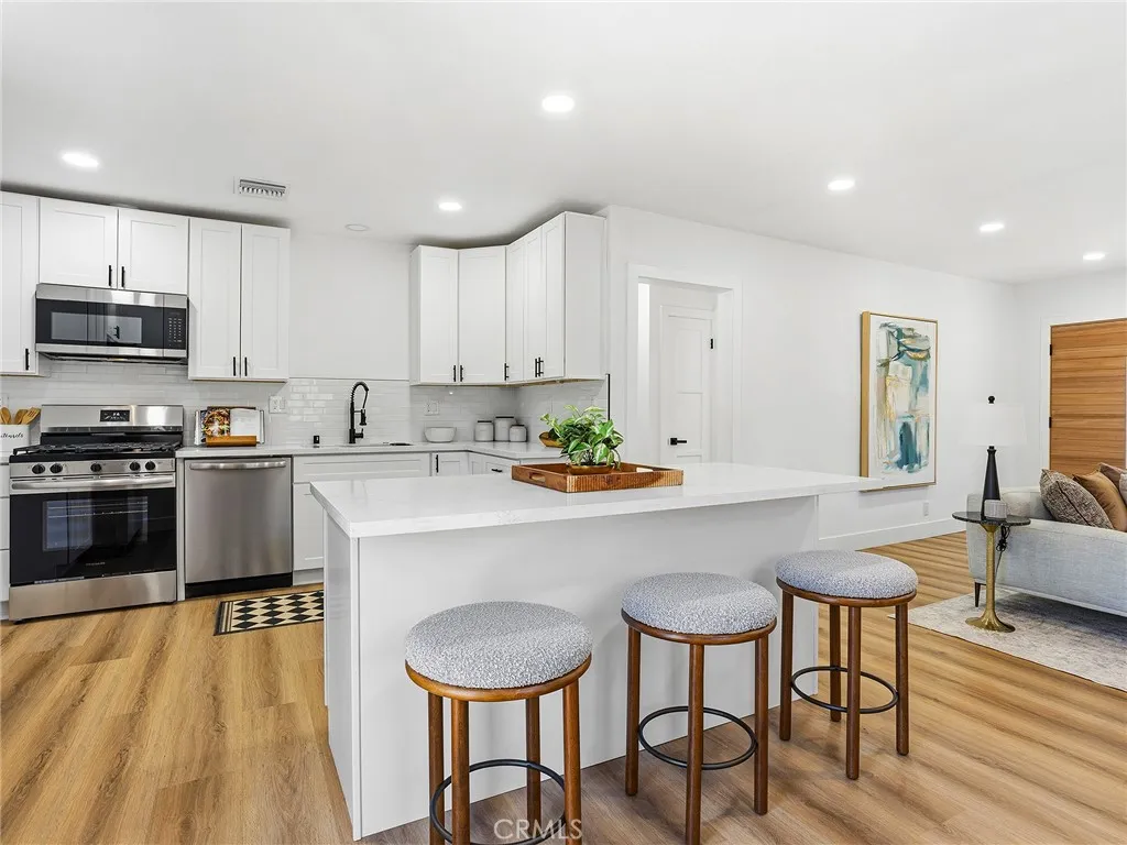 1741 N Rose Street, Burbank, CA 91505 - Photo 3 of 48, Burbank, CA