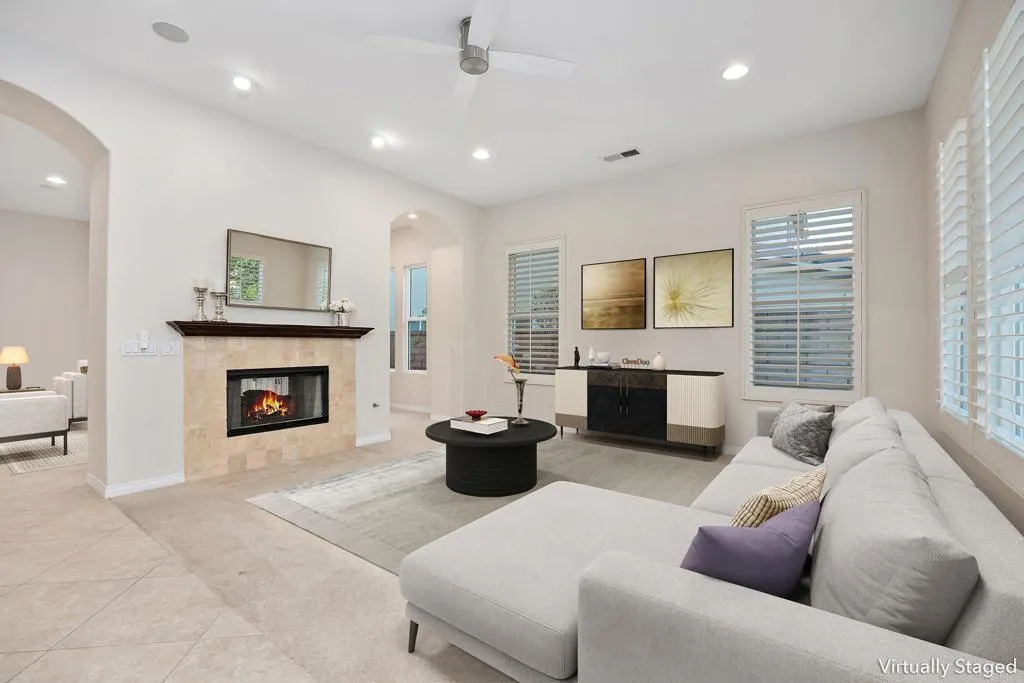 https://cdn.realtyfeed.com/cdn/127/306763740/5a111964b677103e17c1471050a085a2.webp