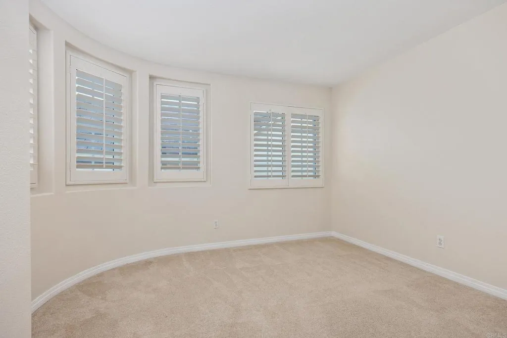 https://cdn.realtyfeed.com/cdn/127/306763740/abcfd3602f4f1c0258925c63d734fdc4.webp