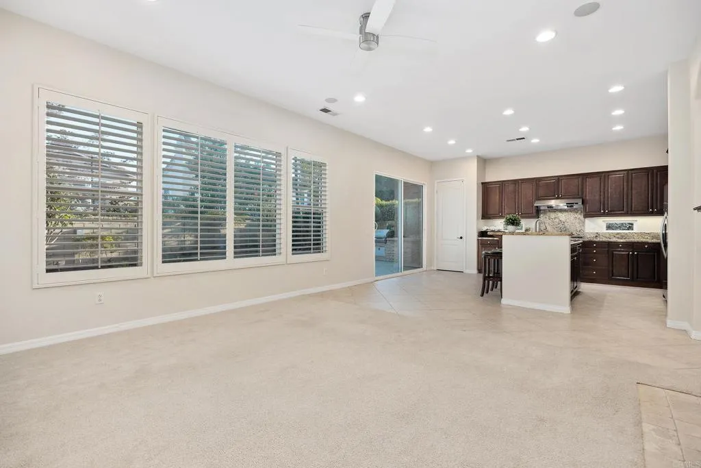 https://cdn.realtyfeed.com/cdn/127/306763740/b548dc4b5d2e28eecd41e0930abca988.webp
